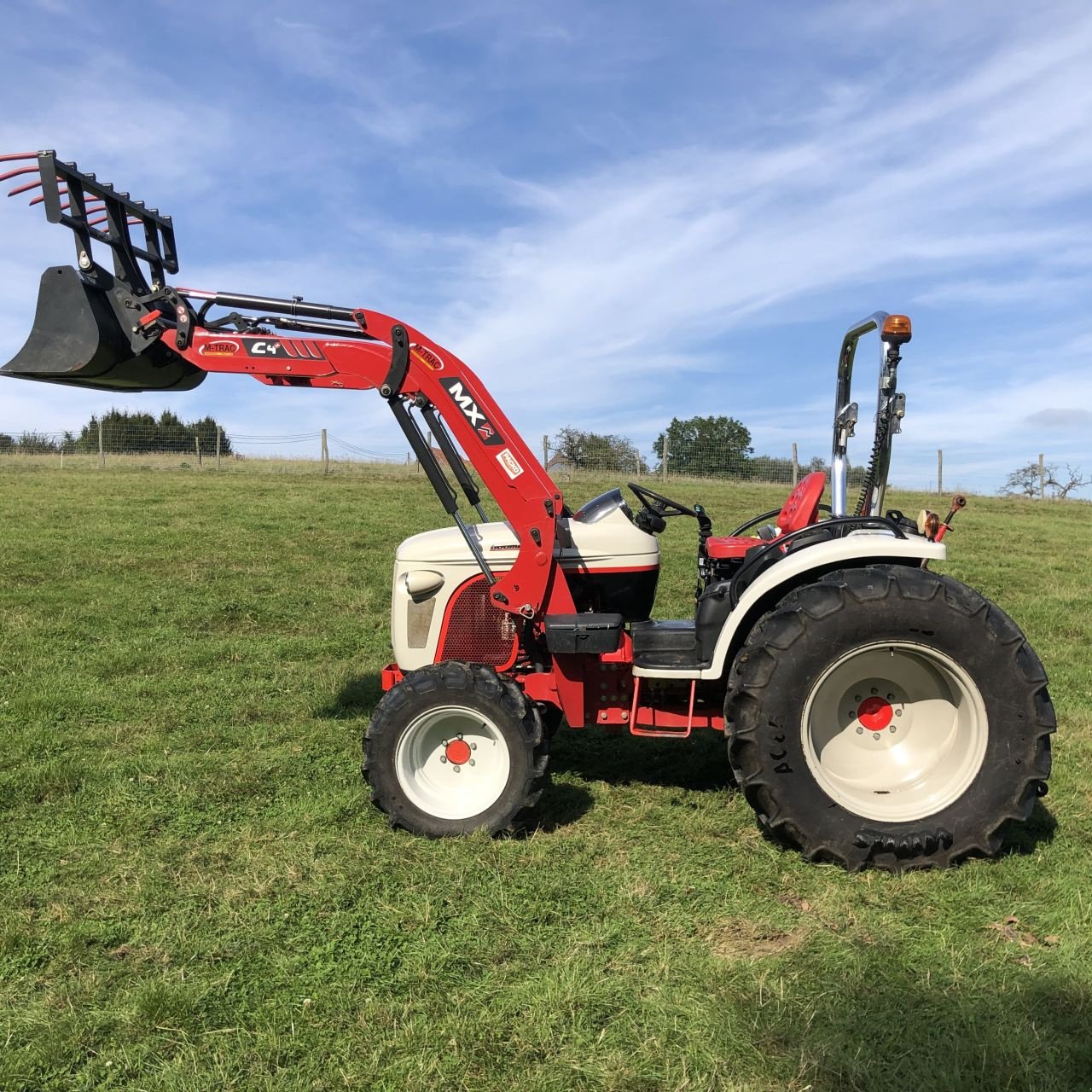 Traktor typu New Holland Boomer 8N, Gebrauchtmaschine v Destelbergen (Obrázek 4)