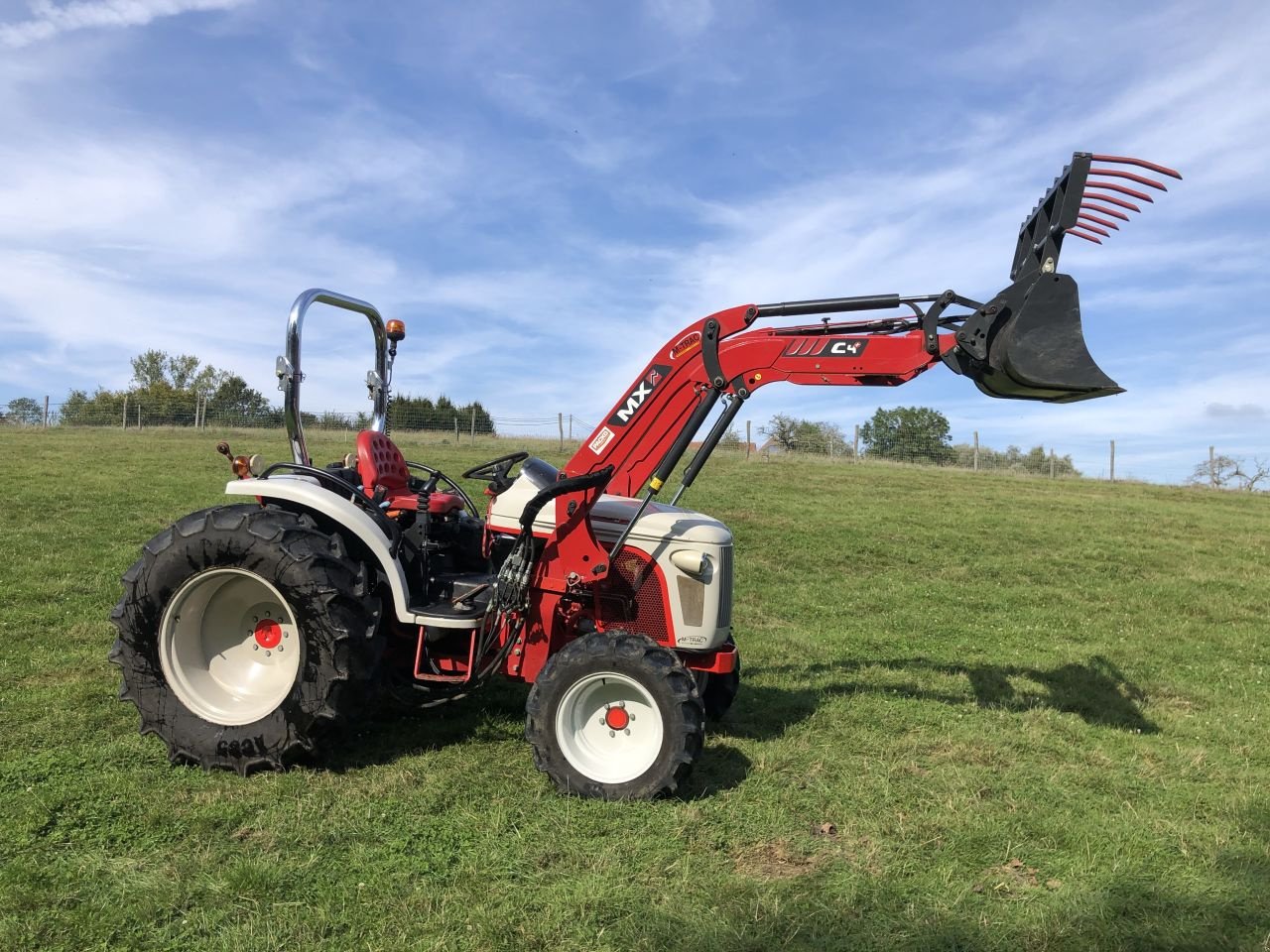 Traktor za tip New Holland Boomer 8N, Gebrauchtmaschine u Destelbergen (Slika 1)