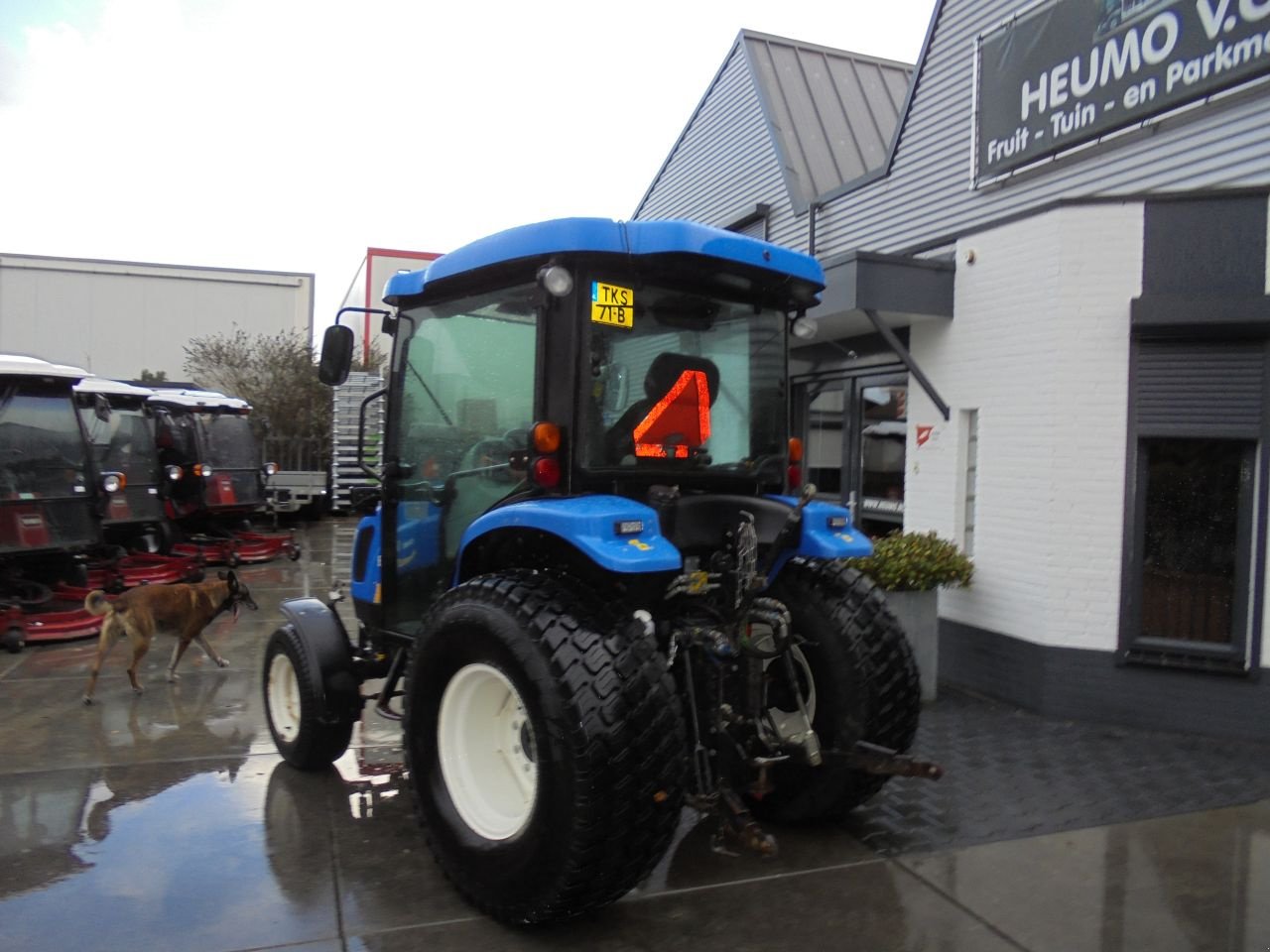 Traktor от тип New Holland boomer cvt easy drive 3040, Gebrauchtmaschine в Hedel (Снимка 7)