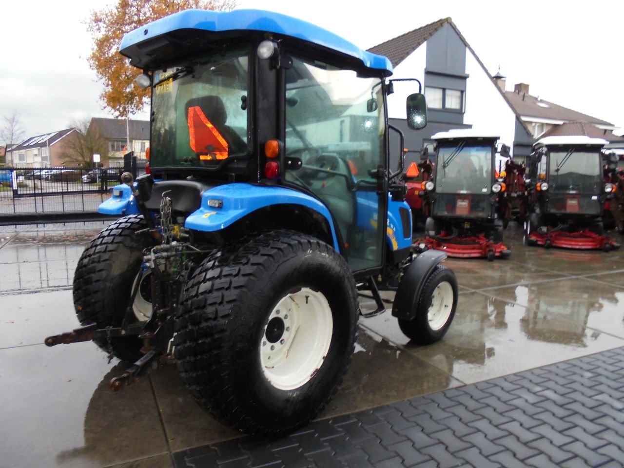 Traktor от тип New Holland boomer cvt easy drive 3040, Gebrauchtmaschine в Hedel (Снимка 6)