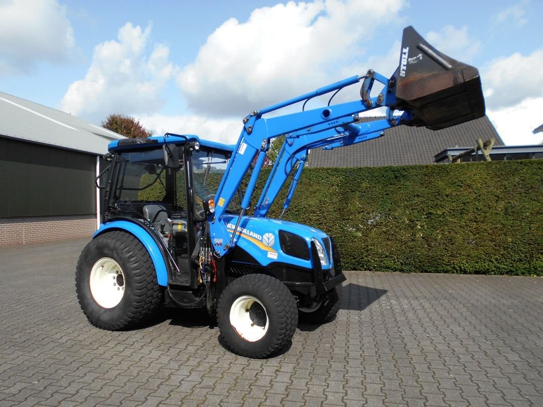 Traktor van het type New Holland Compact, Gebrauchtmaschine in Boxtel (Foto 2)