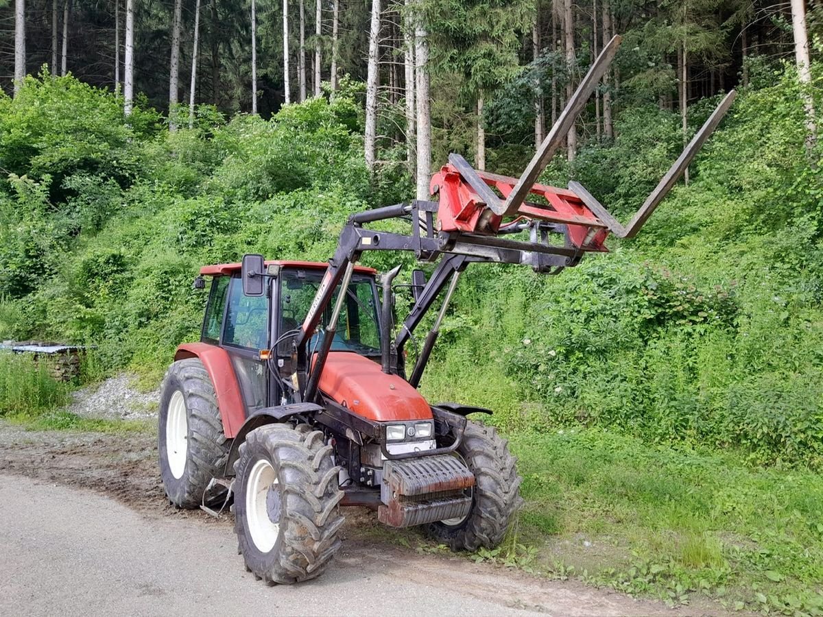 Traktor of the type New Holland L 85 DT / 6635 De Luxe, Gebrauchtmaschine in Burgkirchen (Picture 1)