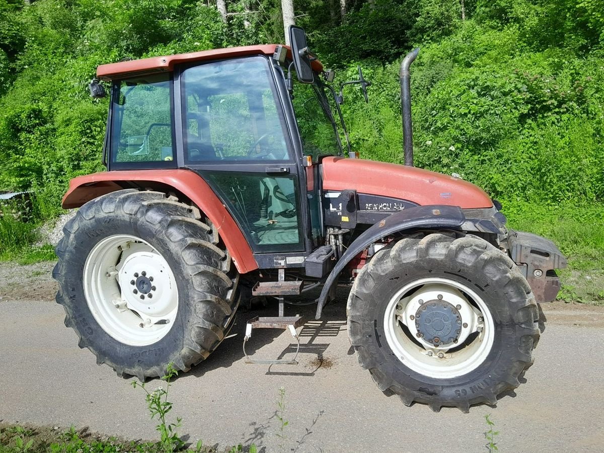 Traktor des Typs New Holland L 85 DT / 6635 De Luxe, Gebrauchtmaschine in Burgkirchen (Bild 3)