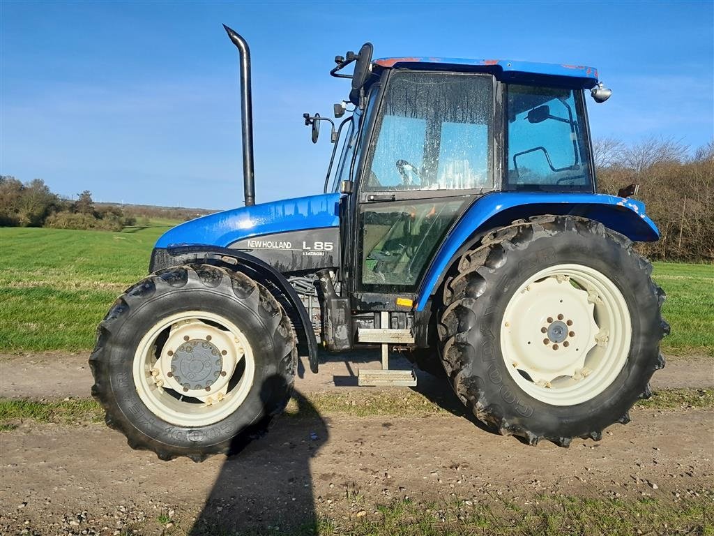 Traktor типа New Holland L 85 DT Bremseventil, få timer, Gebrauchtmaschine в Skive (Фотография 1)