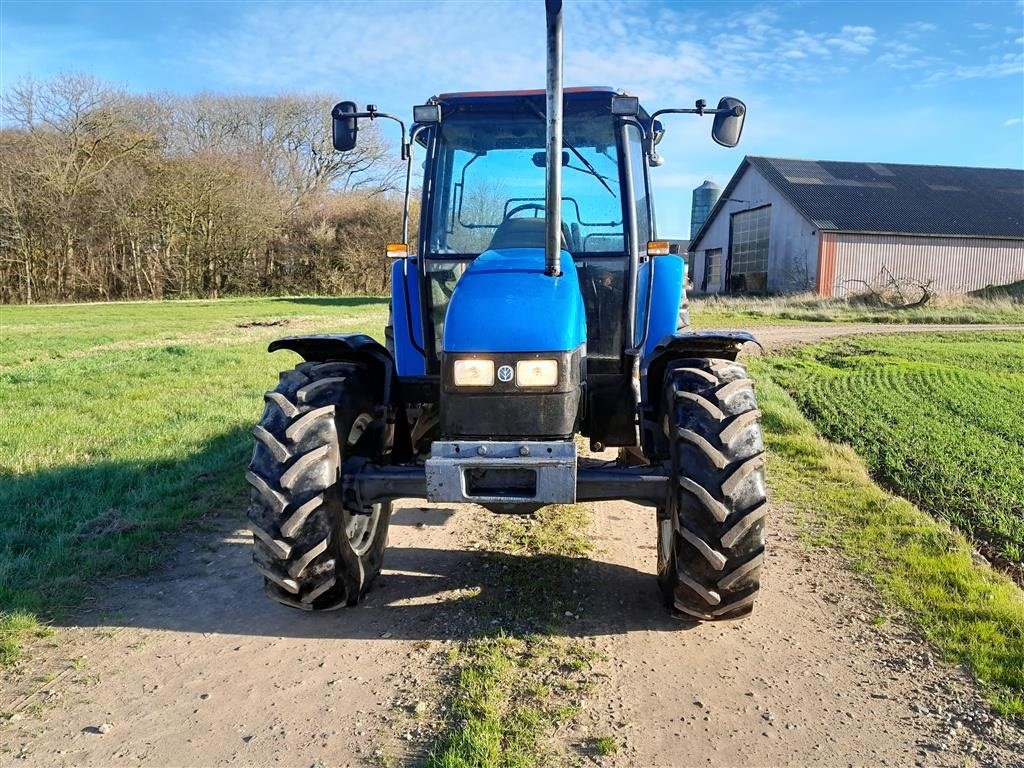 Traktor типа New Holland L 85 DT Bremseventil, få timer, Gebrauchtmaschine в Skive (Фотография 2)