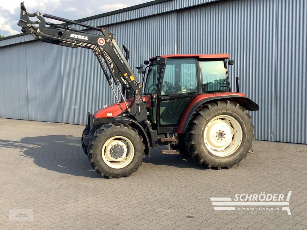 Traktor du type New Holland L 85, Gebrauchtmaschine en Schwarmstedt (Photo 2)