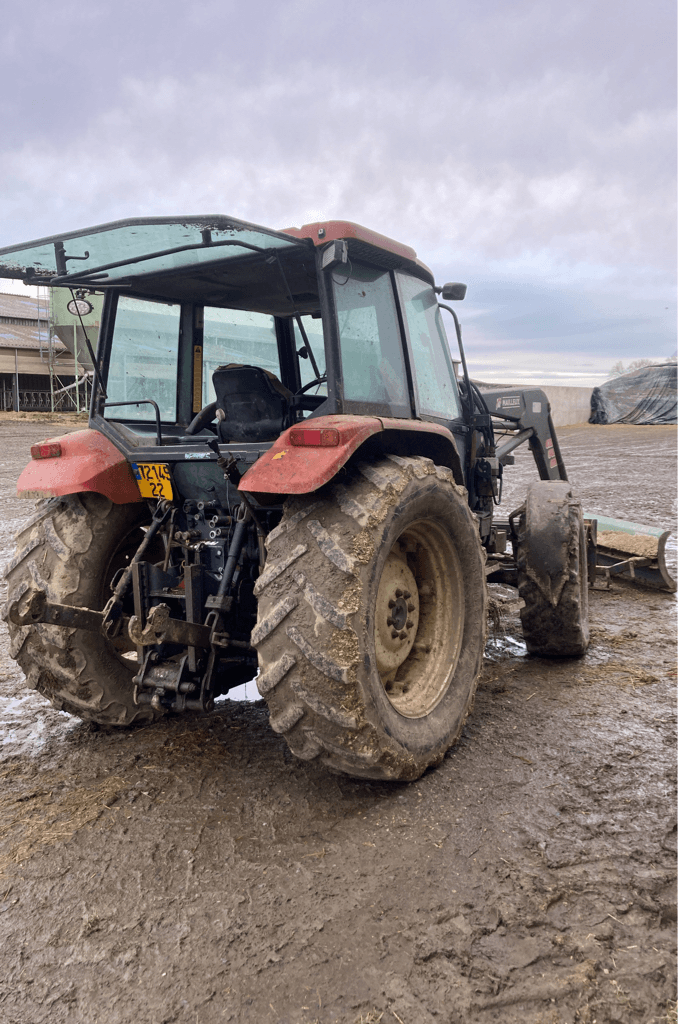 Traktor des Typs New Holland L 95, Gebrauchtmaschine in TREMEUR (Bild 2)