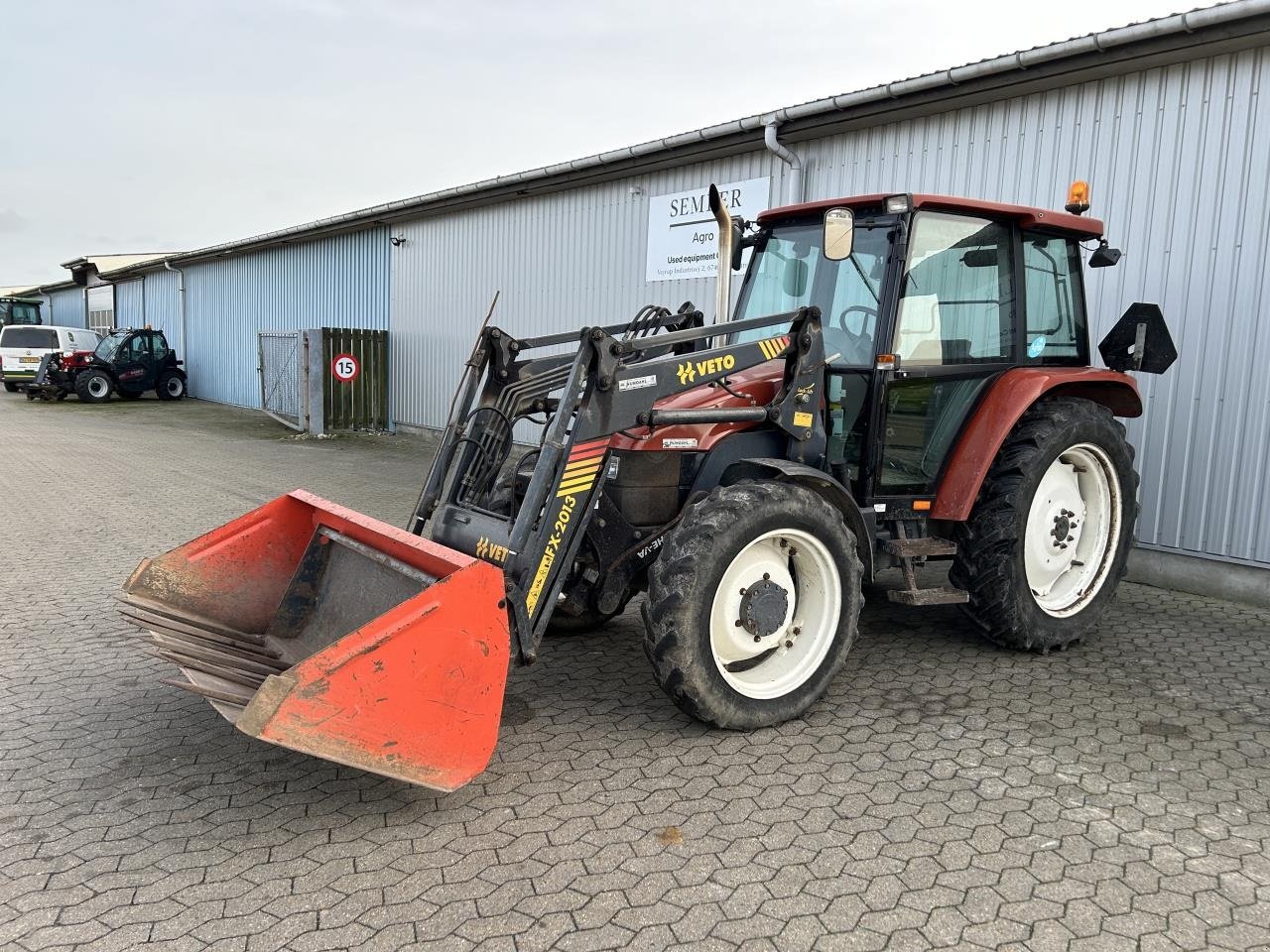 Traktor Türe ait New Holland L75, Gebrauchtmaschine içinde Bramming (resim 8)