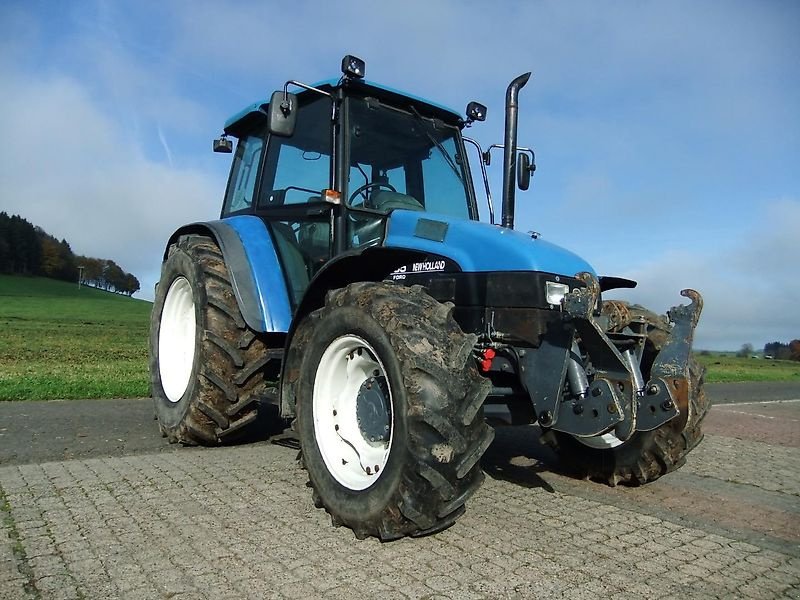 Traktor Türe ait New Holland L85 / 6635, Gebrauchtmaschine içinde Steinau  (resim 1)