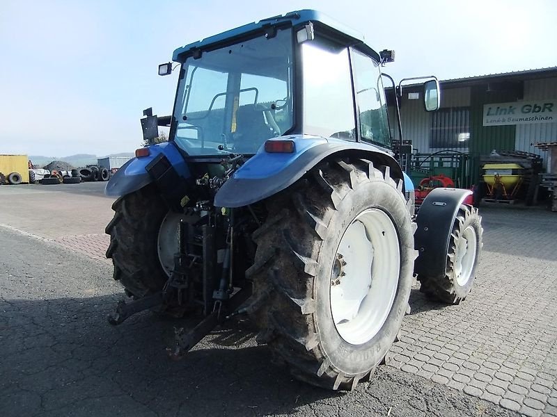 Traktor van het type New Holland L85 / 6635, Gebrauchtmaschine in Steinau  (Foto 4)