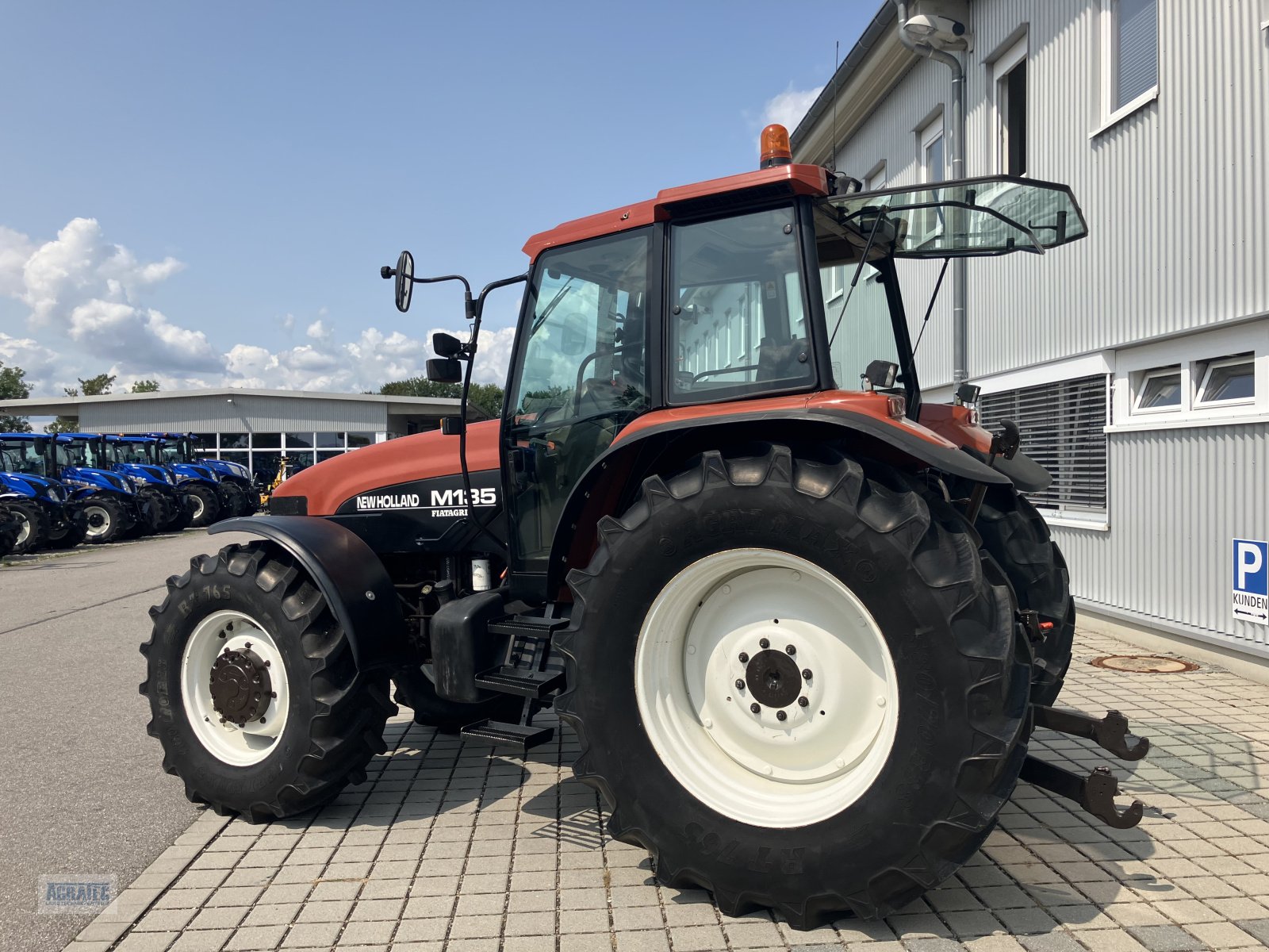 Traktor Türe ait New Holland M 135, Gebrauchtmaschine içinde Salching bei Straubing (resim 11)