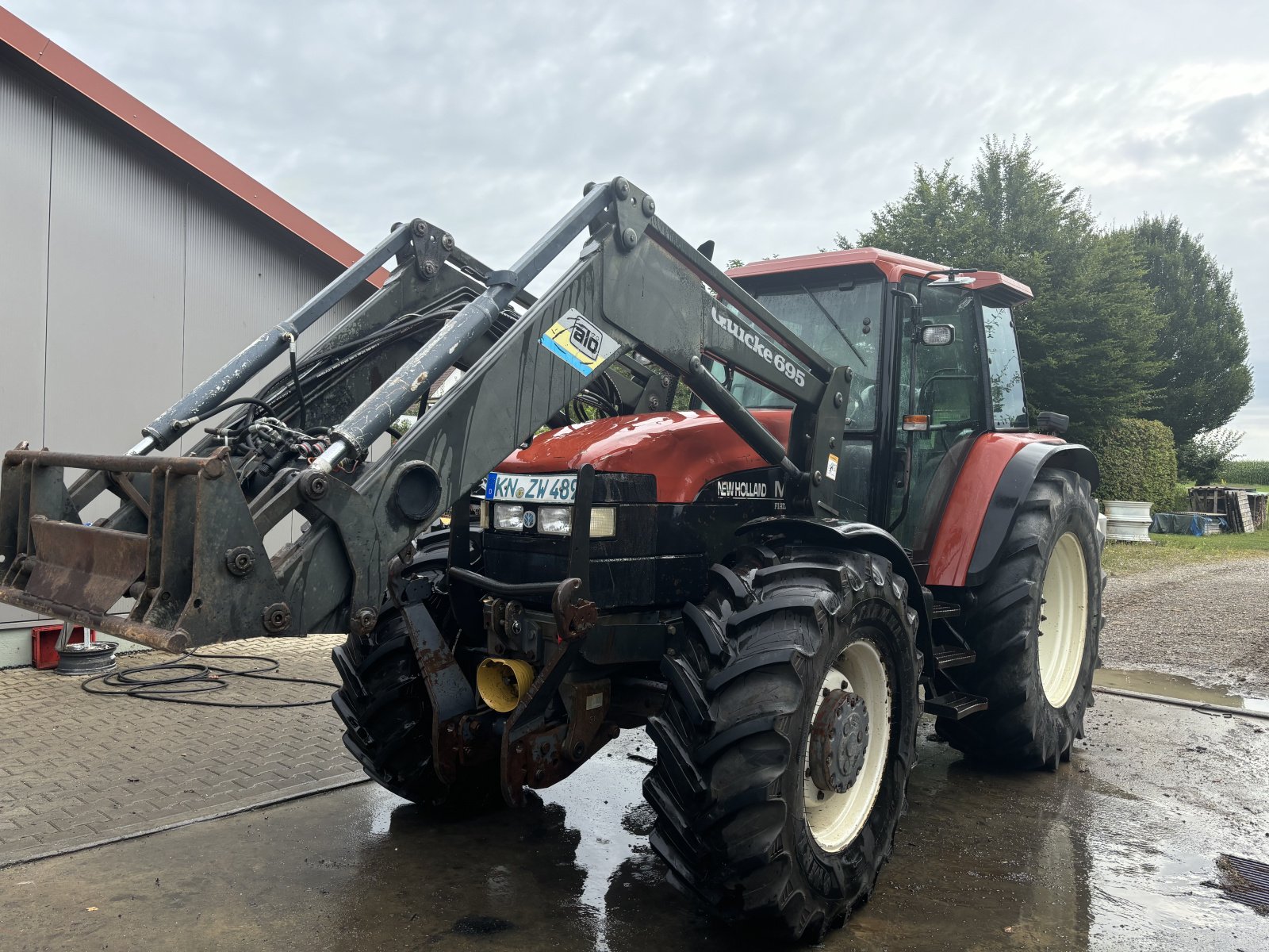 Traktor del tipo New Holland M 135, Gebrauchtmaschine In Stockach (Immagine 1)