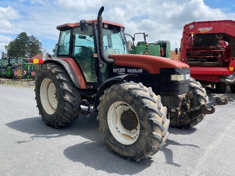 Traktor typu New Holland M135DT, Gebrauchtmaschine w ESCAUDOEUVRES (Zdjęcie 3)