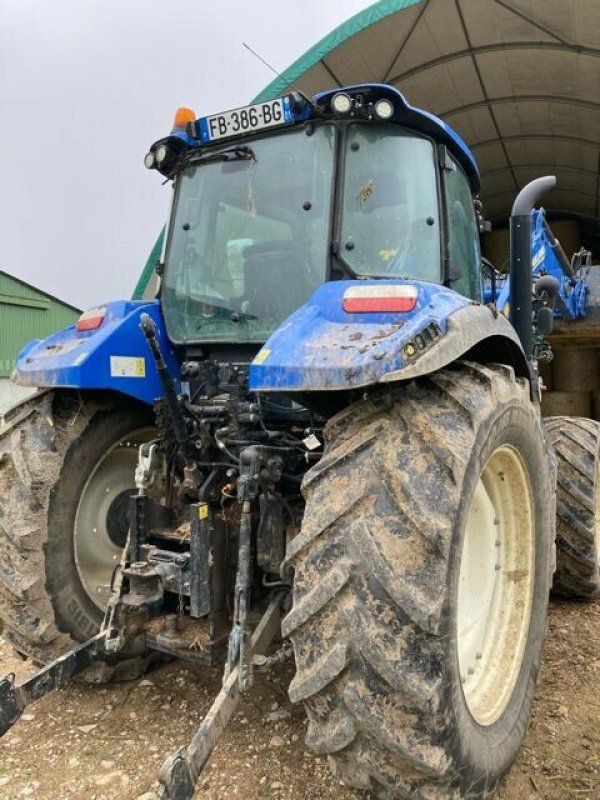 Traktor des Typs New Holland NEW HOLLAND T5.100, Gebrauchtmaschine in CHATEAU GAILLARD (Bild 3)