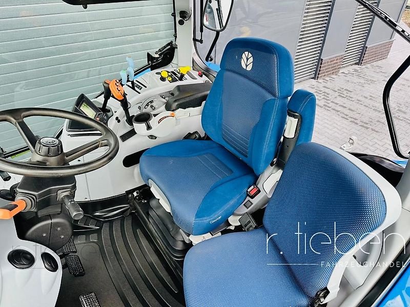 Traktor van het type New Holland New Holland T6.155 EC, Gebrauchtmaschine in Haren (Foto 4)