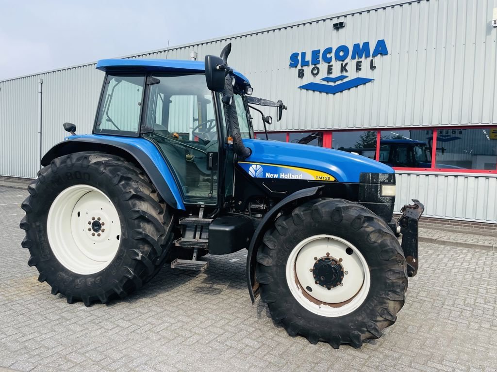 Traktor des Typs New Holland NH TM120 Fronthef, Gebrauchtmaschine in BOEKEL (Bild 2)