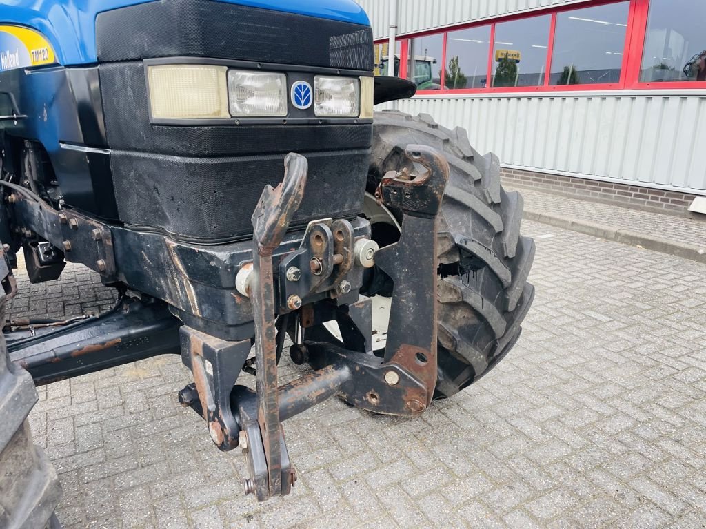 Traktor des Typs New Holland NH TM120 Fronthef, Gebrauchtmaschine in BOEKEL (Bild 11)