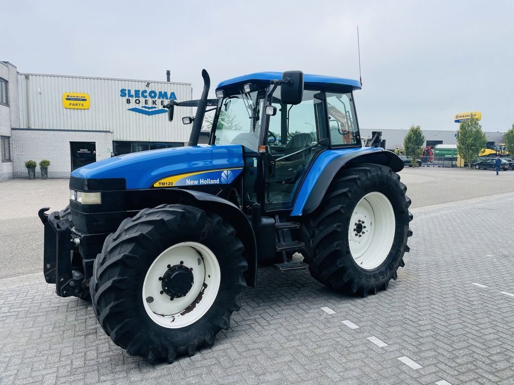 Traktor des Typs New Holland NH TM120 Fronthef, Gebrauchtmaschine in BOEKEL (Bild 1)