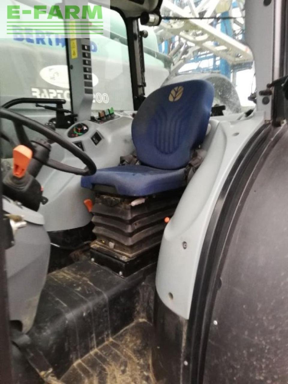 Traktor del tipo New Holland t 4 100 f, Gebrauchtmaschine en BLESMES (Imagen 5)