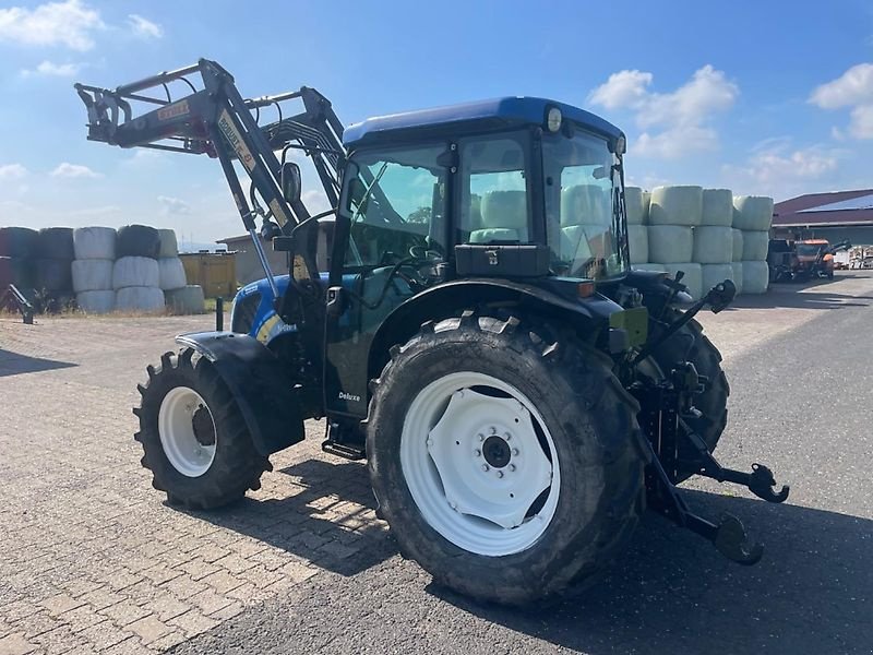 Traktor of the type New Holland T 4030 mit Frontlader, Gebrauchtmaschine in Steinau  (Picture 6)