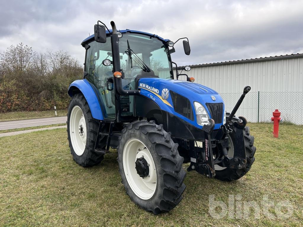 Traktor del tipo New Holland T 4.105, Gebrauchtmaschine In Düsseldorf (Immagine 2)