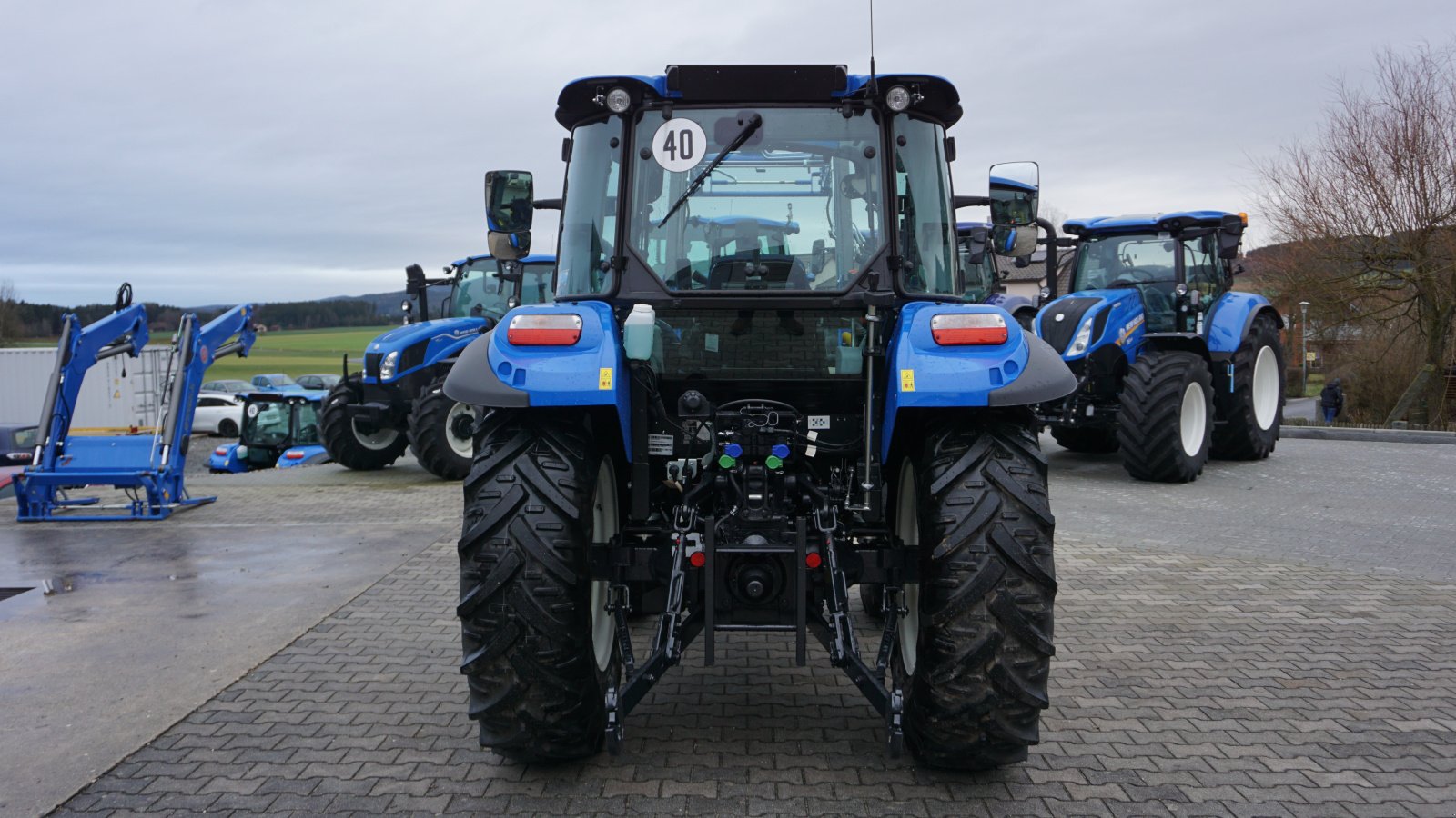 Traktor van het type New Holland T 4.55 inkl. STOLL Frontlader, Neumaschine in Rötz (Foto 11)