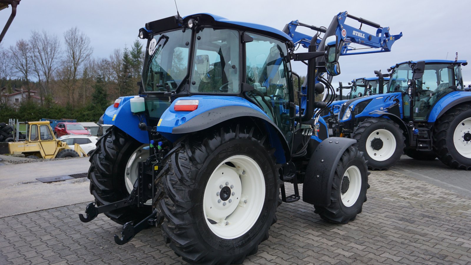 Traktor Türe ait New Holland T 4.55 inkl. STOLL Frontlader, Neumaschine içinde Rötz (resim 14)