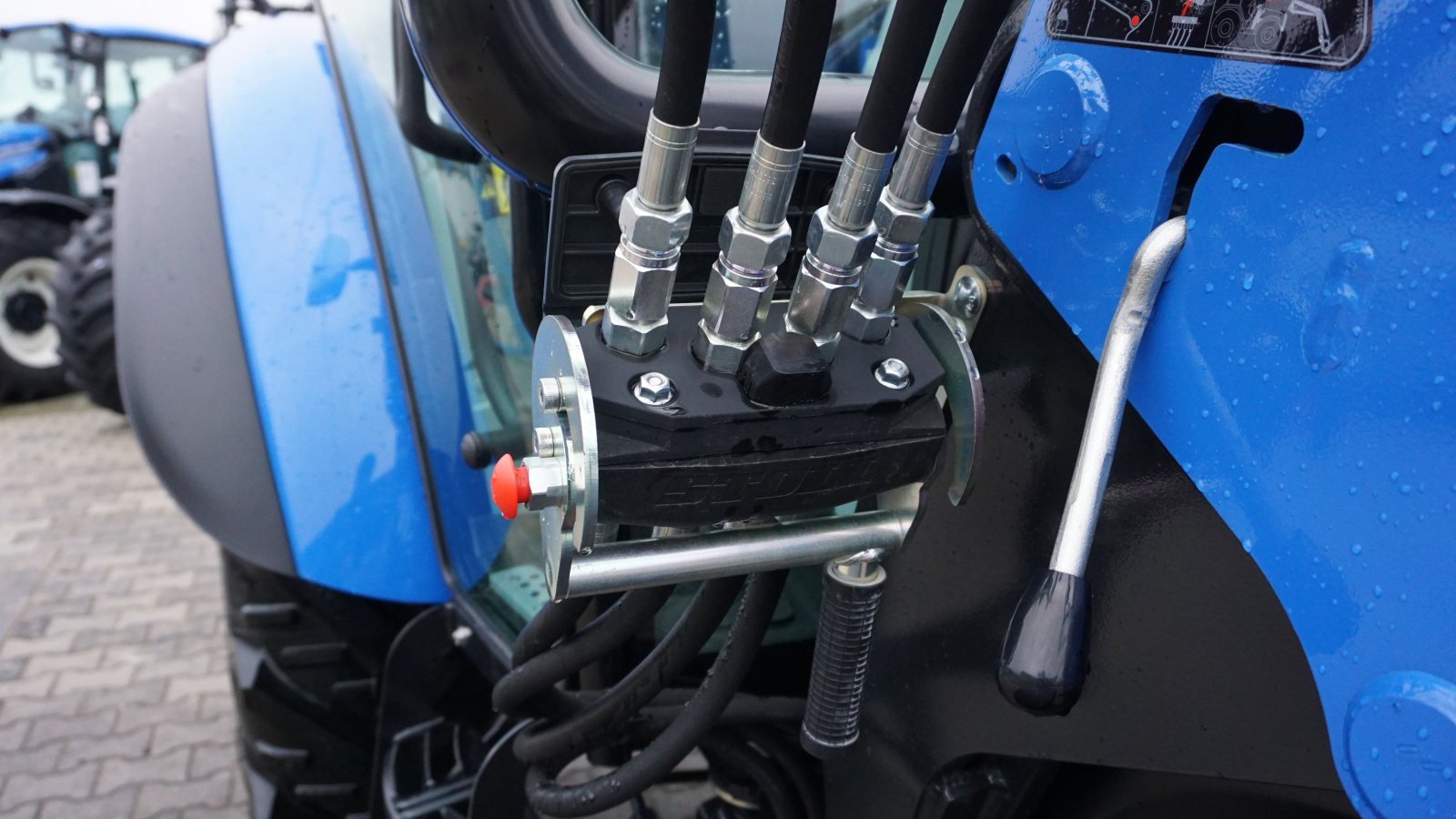 Traktor des Typs New Holland T 4.55 inkl. STOLL Frontlader, Neumaschine in Rötz (Bild 5)