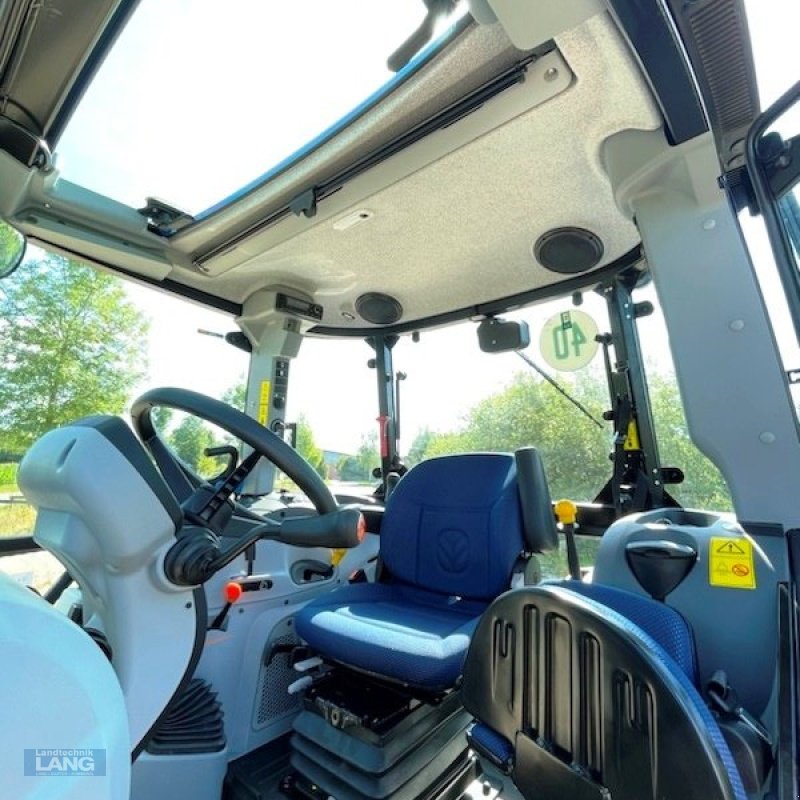 Traktor van het type New Holland T 4.55, Neumaschine in Rottenburg (Foto 9)