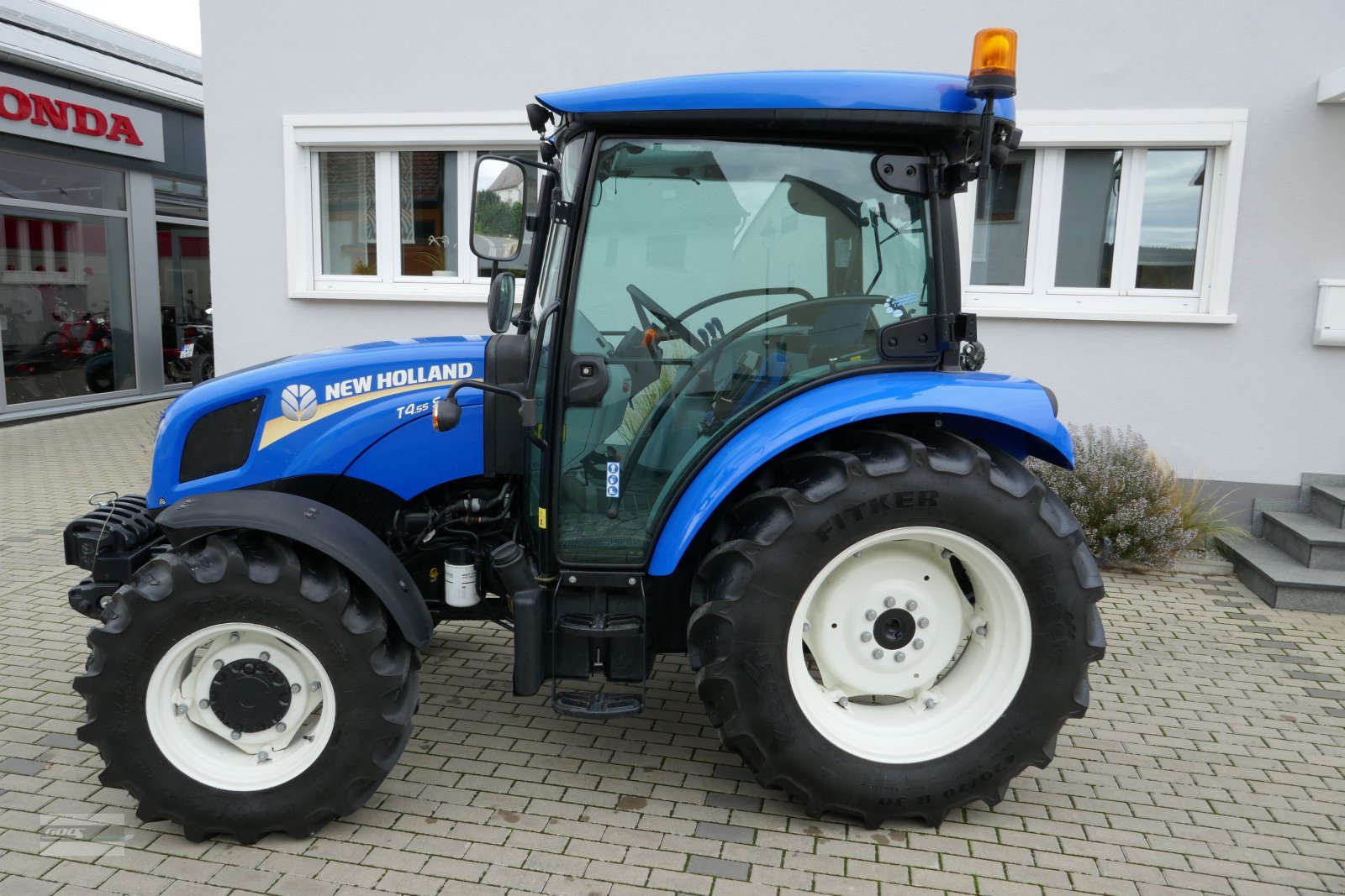 Traktor del tipo New Holland T 4.55S "Wie NEU" Bj.'21. Erst 150 Std. Mit Klima, Gebrauchtmaschine In Langenzenn (Immagine 4)