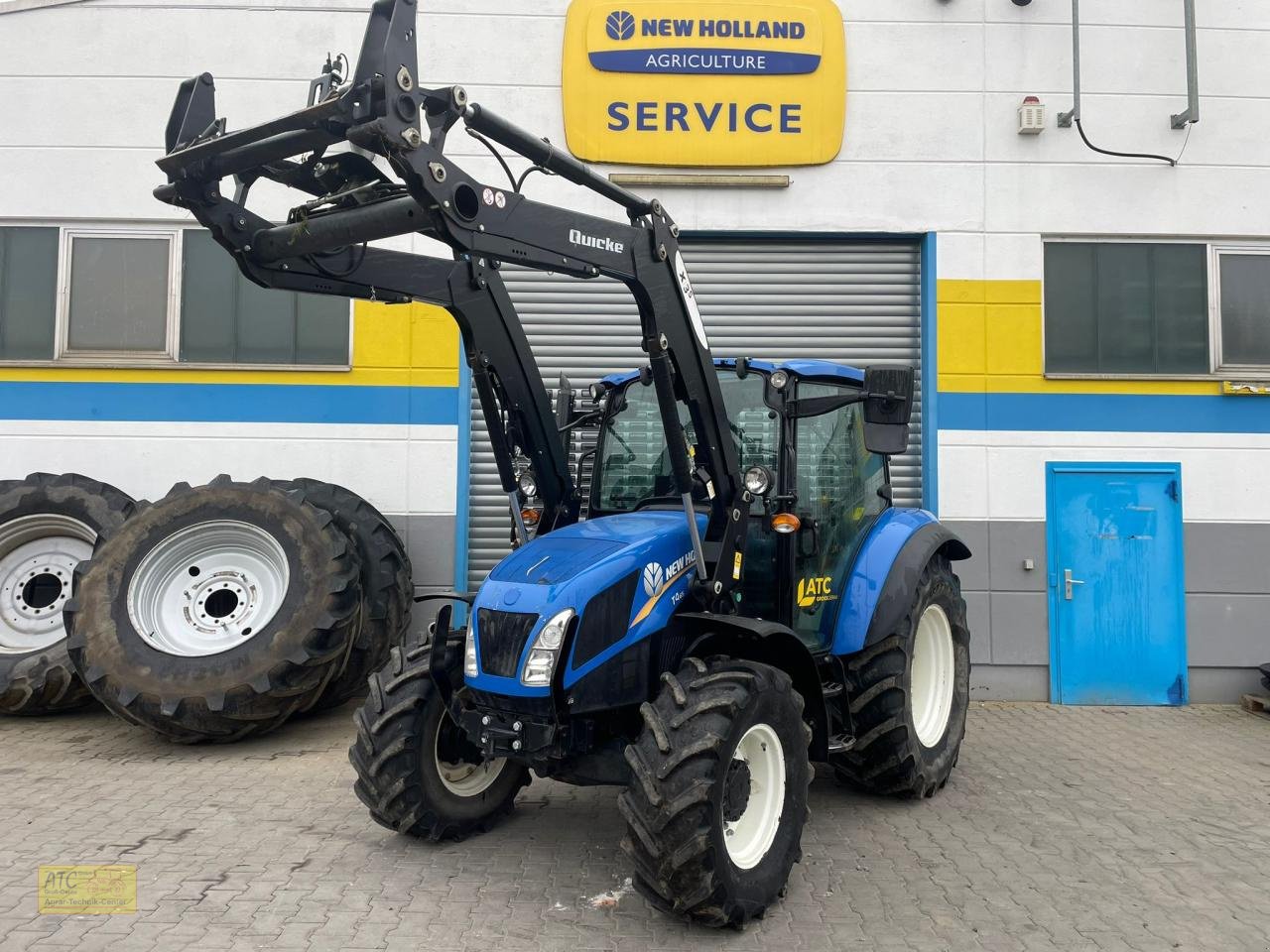 Traktor van het type New Holland T 4.65 CAB, Gebrauchtmaschine in Groß-Gerau (Foto 1)