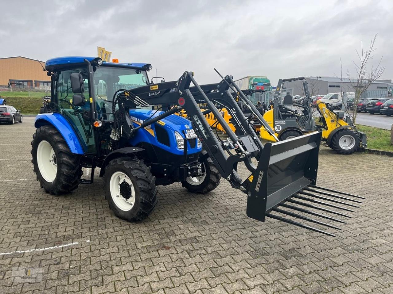 Traktor typu New Holland T 4.65 S, Neumaschine v Neuhof - Dorfborn (Obrázok 2)