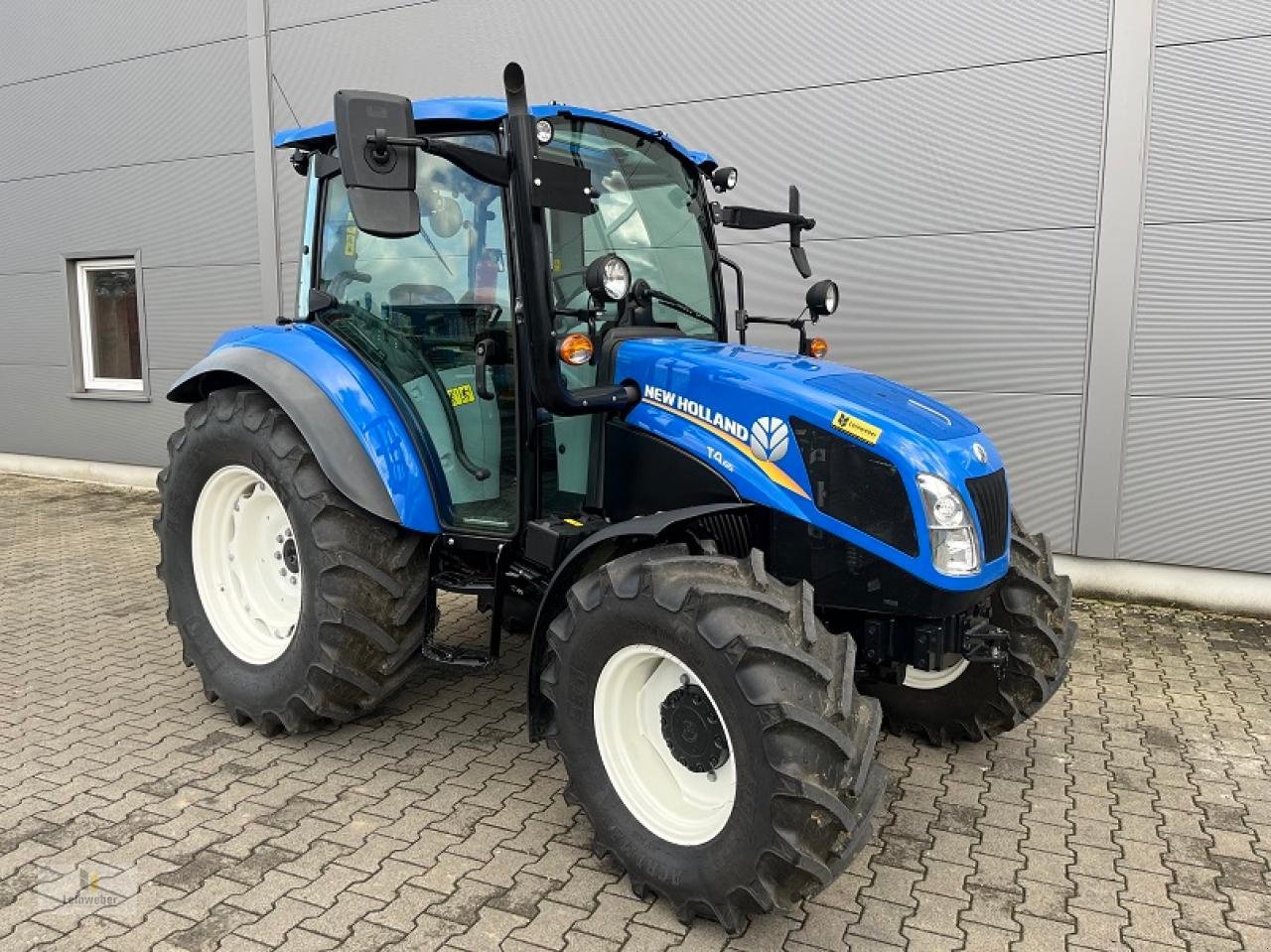 Traktor tipa New Holland T 4.65, Gebrauchtmaschine u Neuhof - Dorfborn (Slika 1)