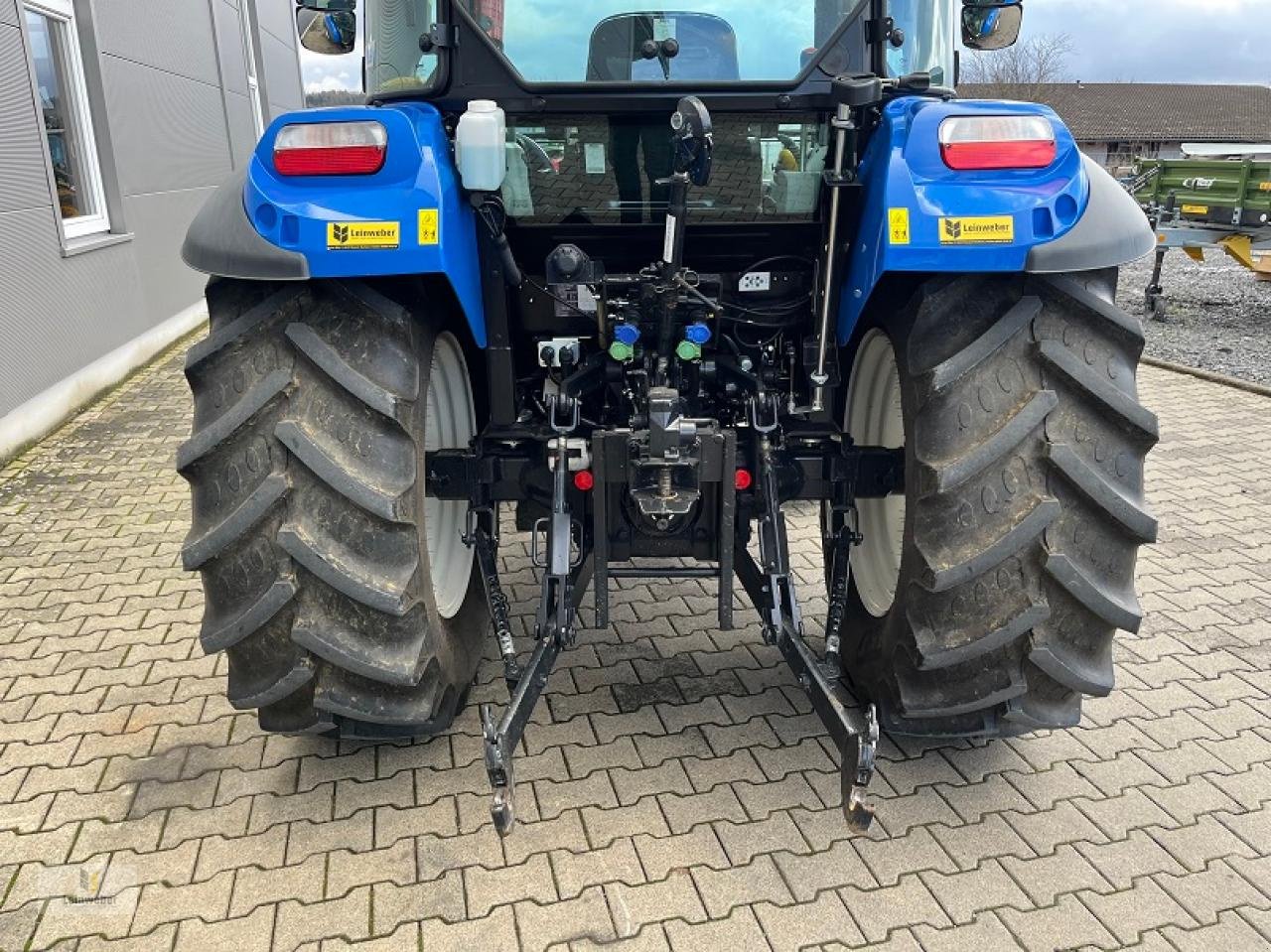 Traktor des Typs New Holland T 4.65, Gebrauchtmaschine in Neuhof - Dorfborn (Bild 5)