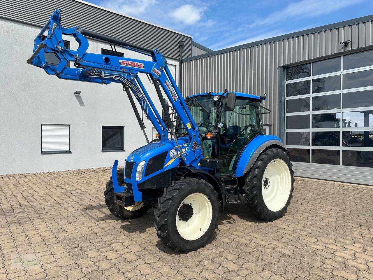 Traktor typu New Holland T 4.75 Powerstar, Gebrauchtmaschine w Coppenbruegge (Zdjęcie 1)