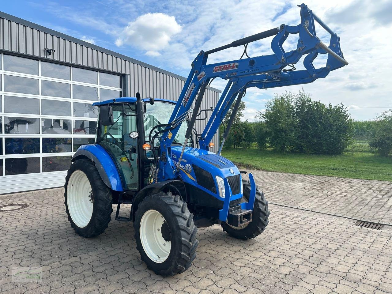 Traktor типа New Holland T 4.75 Powerstar, Gebrauchtmaschine в Coppenbruegge (Фотография 8)