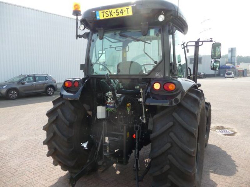 Traktor des Typs New Holland T 4.75 s, Gebrauchtmaschine in Oirschot (Bild 4)