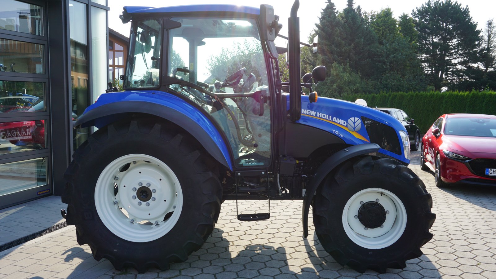 Traktor typu New Holland T 4.75, Neumaschine v Rötz (Obrázek 4)