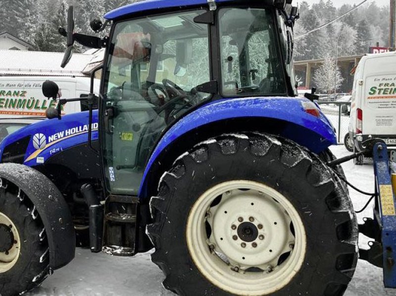 Traktor typu New Holland T 4.75, Gebrauchtmaschine w Waldkirchen (Zdjęcie 2)