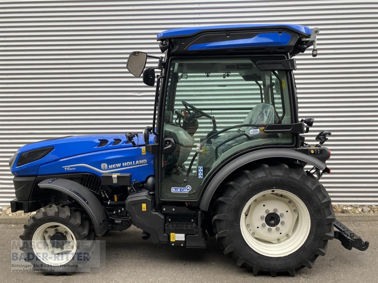 Traktor typu New Holland T 4.90 V CAB STAGE 5, Neumaschine w Freiburg (Zdjęcie 2)