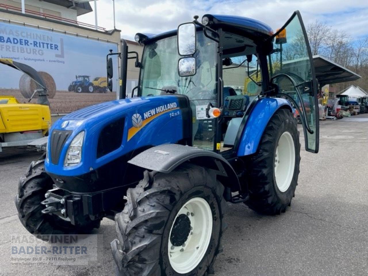 Traktor del tipo New Holland T 4.S75 CAB 4 WD Stage V, Neumaschine en Freiburg (Imagen 1)