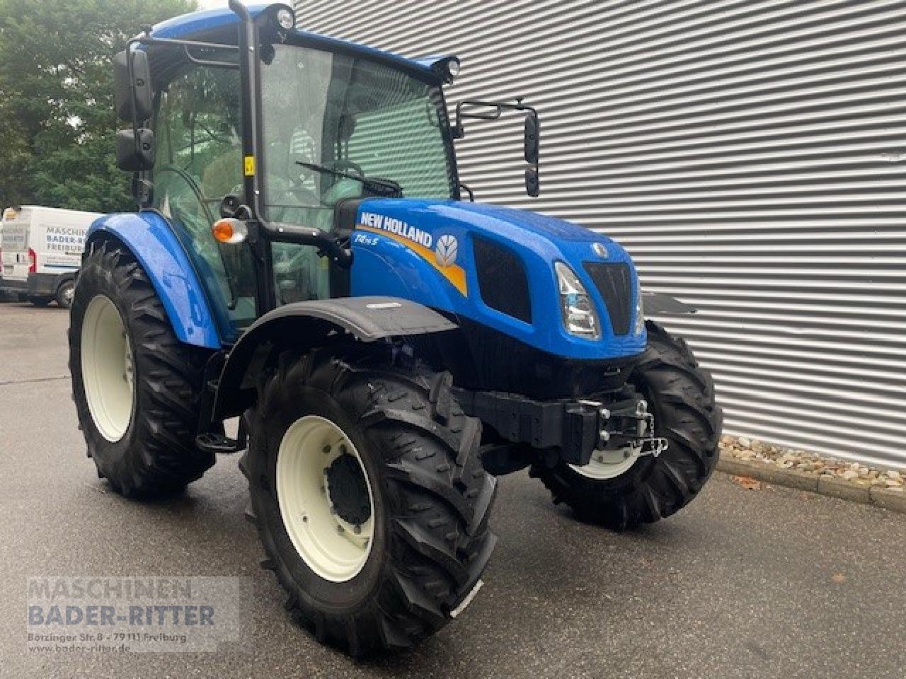 Traktor van het type New Holland T 4S.75 CAB 4wd Satge V, Neumaschine in Freiburg (Foto 1)