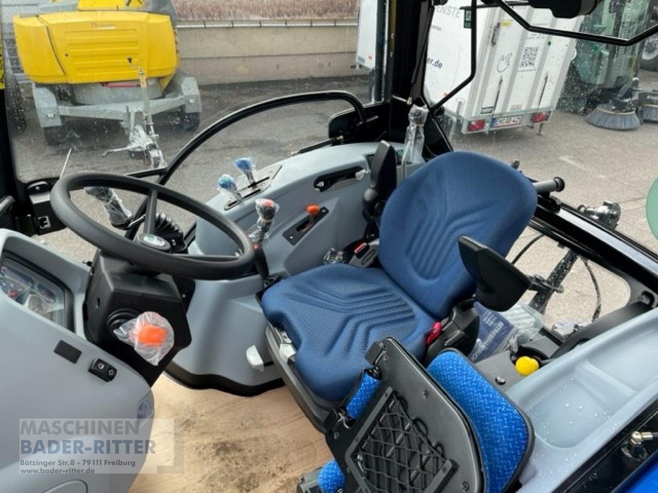 Traktor del tipo New Holland T 4S.75 CAB 4wd Satge V, Neumaschine en Freiburg (Imagen 6)