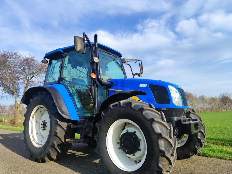 Traktor от тип New Holland T 5050, Gebrauchtmaschine в Rouveen (Снимка 1)