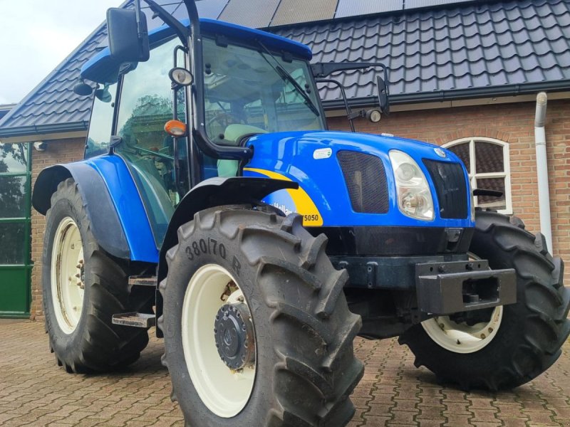 Traktor типа New Holland T 5050, Gebrauchtmaschine в Rouveen