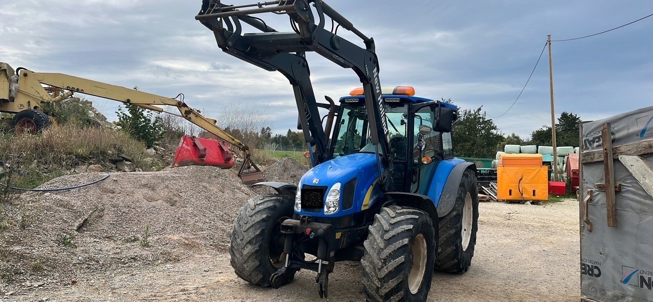 Traktor of the type New Holland t 5050, Gebrauchtmaschine in Donaueschingen (Picture 1)