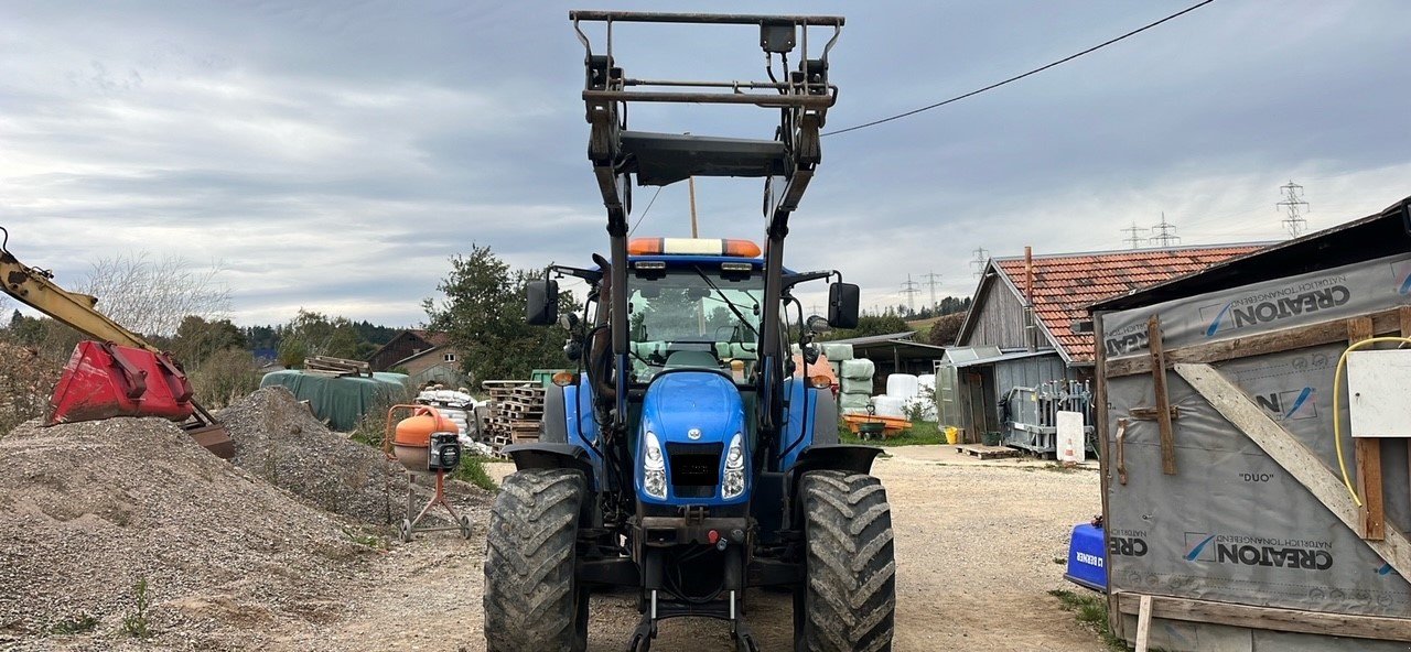 Traktor of the type New Holland t 5050, Gebrauchtmaschine in Donaueschingen (Picture 3)