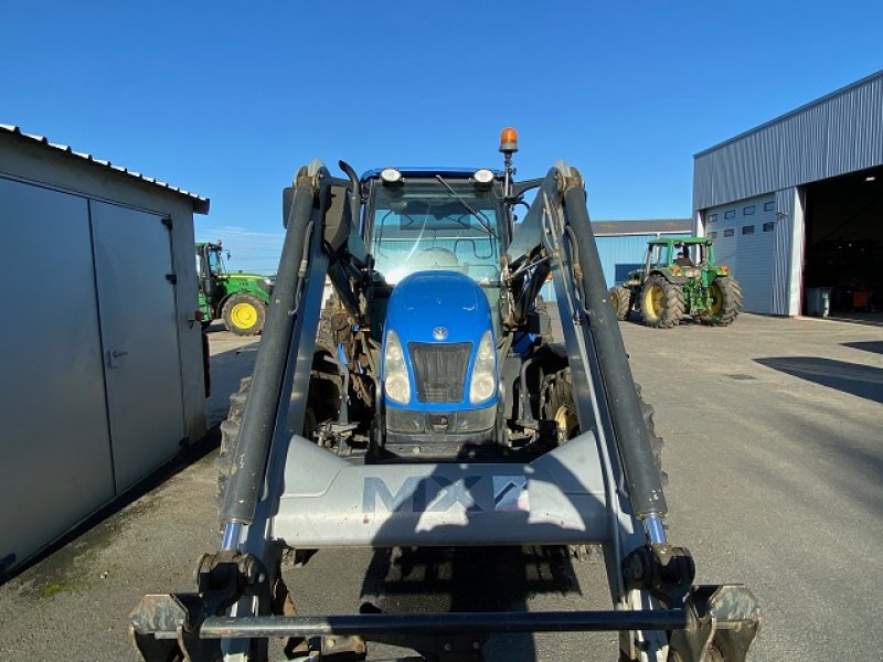 Traktor du type New Holland T 5060, Gebrauchtmaschine en LE PONT CHRETIEN (Photo 4)