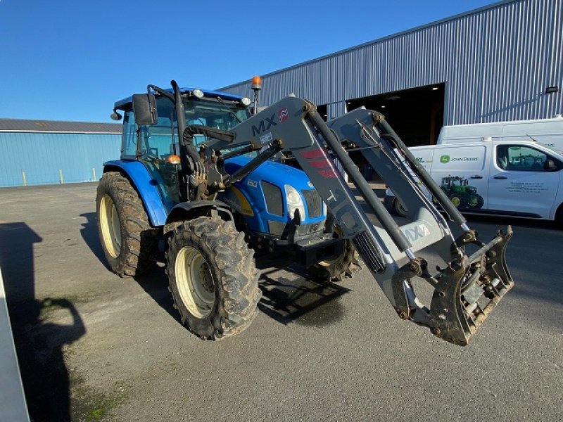 Traktor du type New Holland T 5060, Gebrauchtmaschine en LE PONT CHRETIEN (Photo 2)