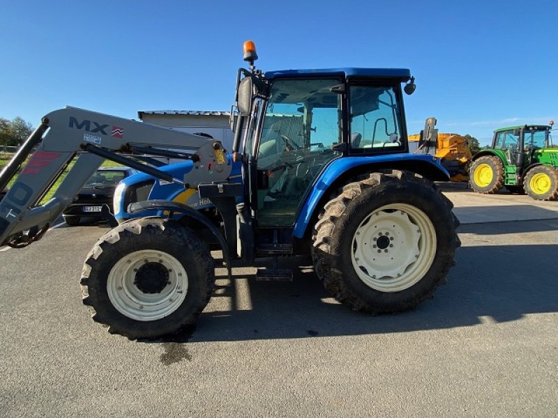 Traktor du type New Holland T 5060, Gebrauchtmaschine en LE PONT CHRETIEN (Photo 3)